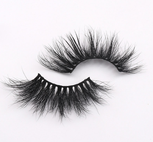 High-quality mink false eyelashes for dramatic volume